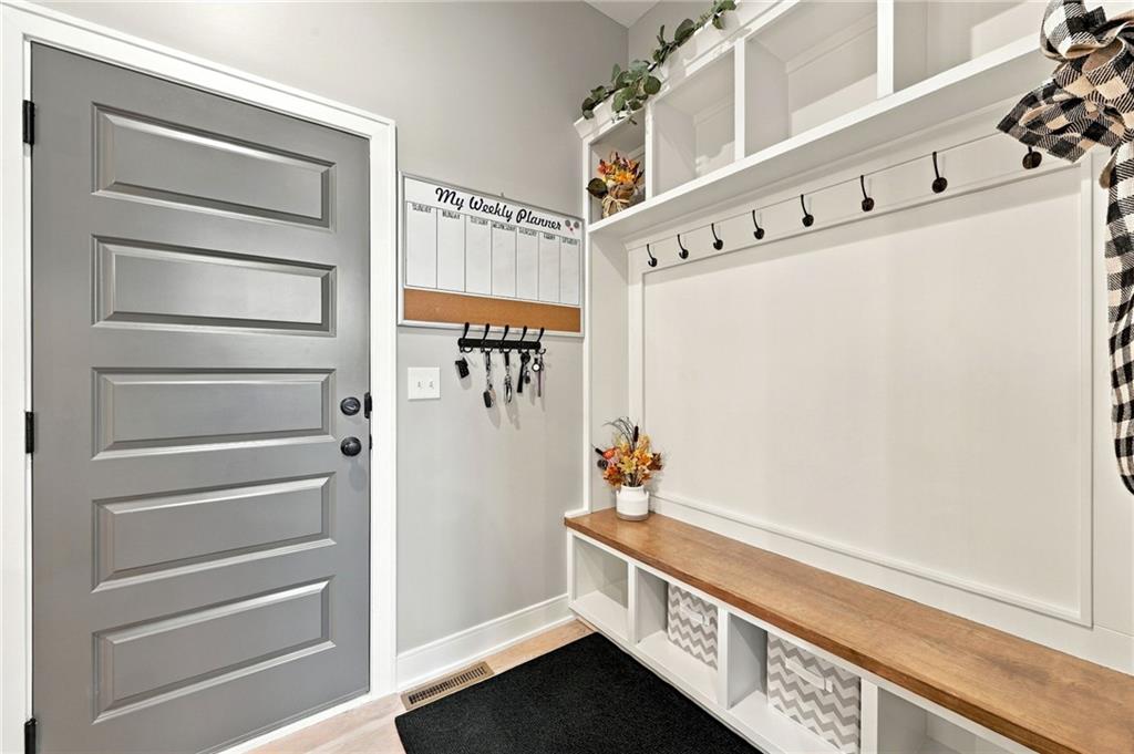 17105 W 170th Street Property Photo 28
