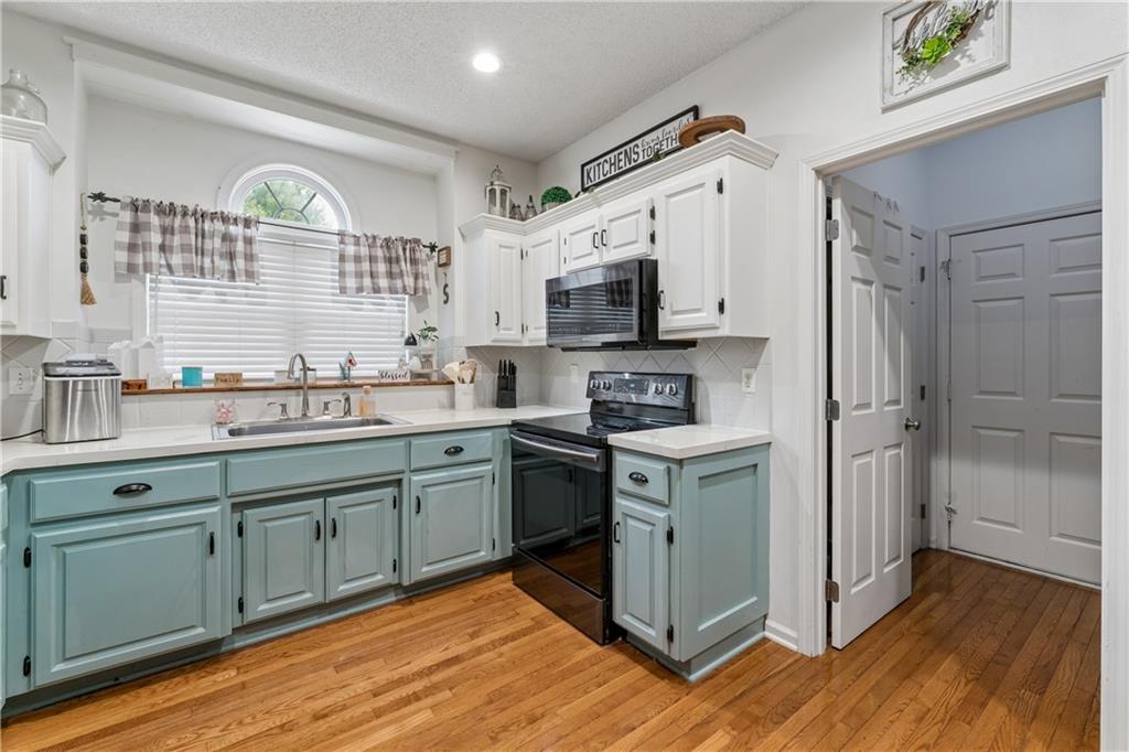 15332 S Widmer Street Property Photo 6