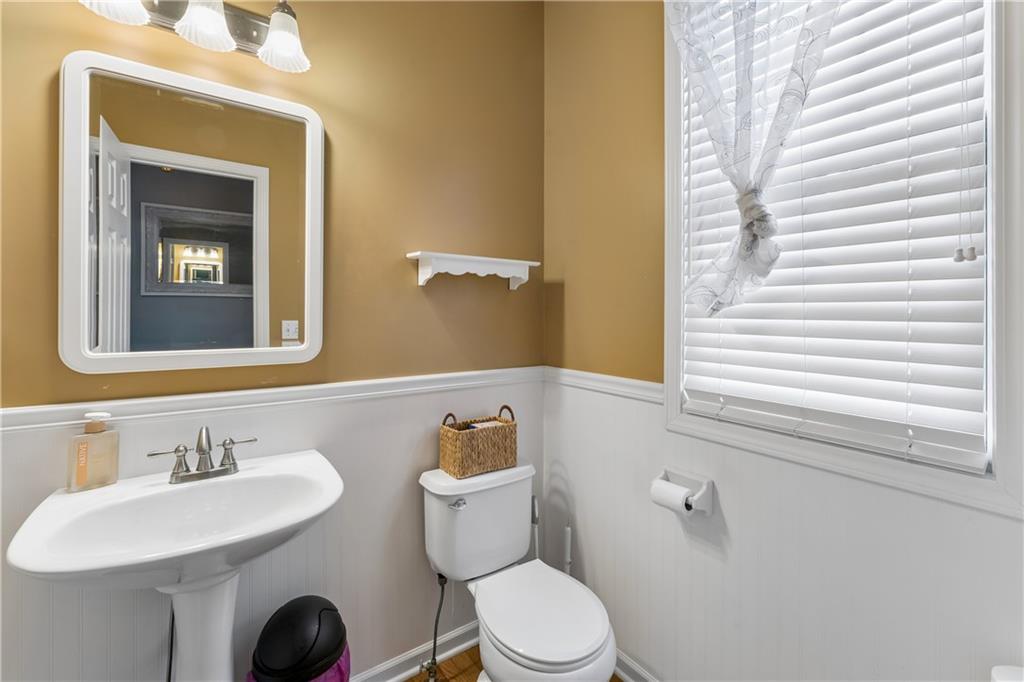 15332 S Widmer Street Property Photo 11