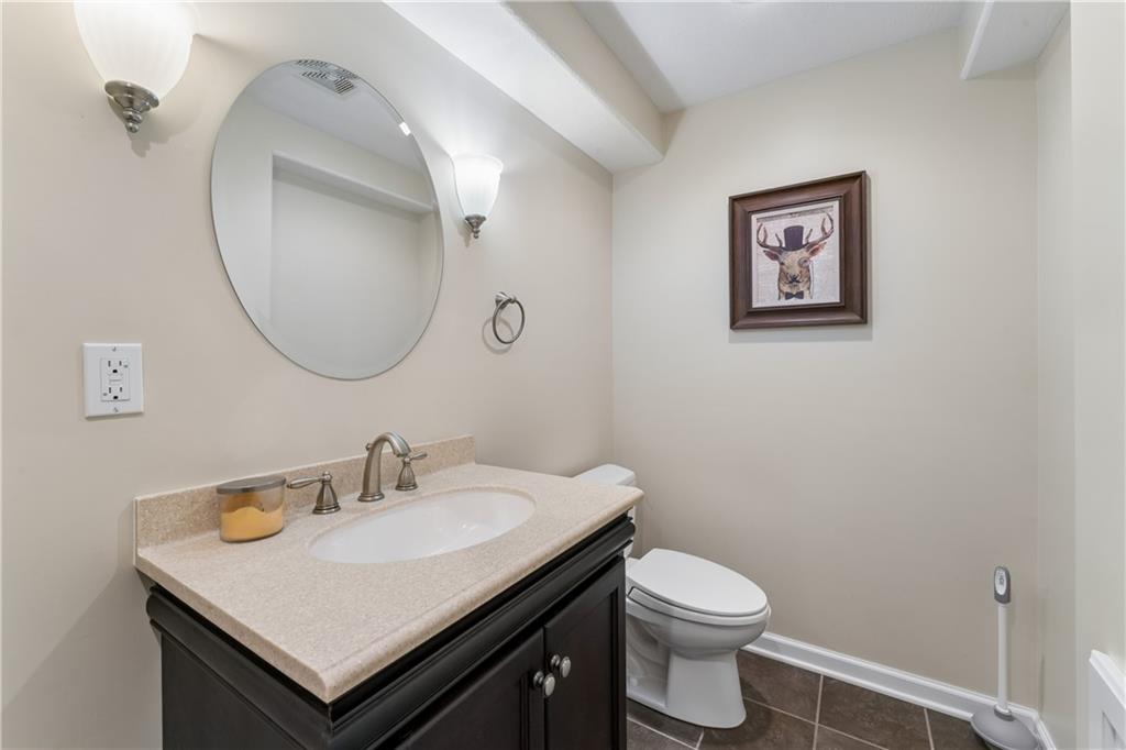15332 S Widmer Street Property Photo 29