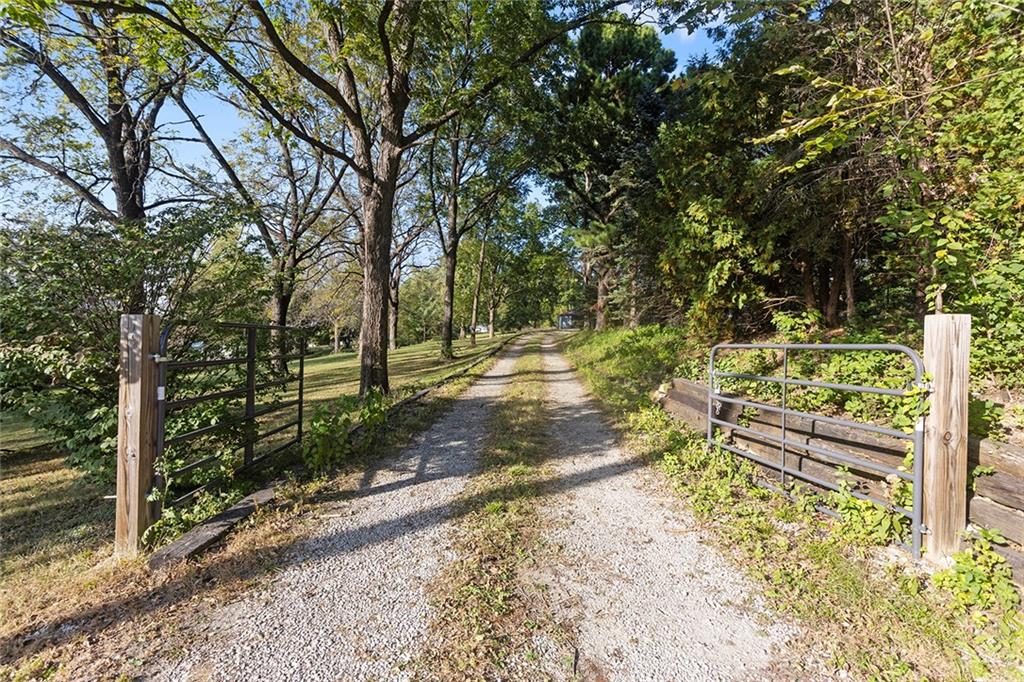 2611 Cook Road Property Photo 31