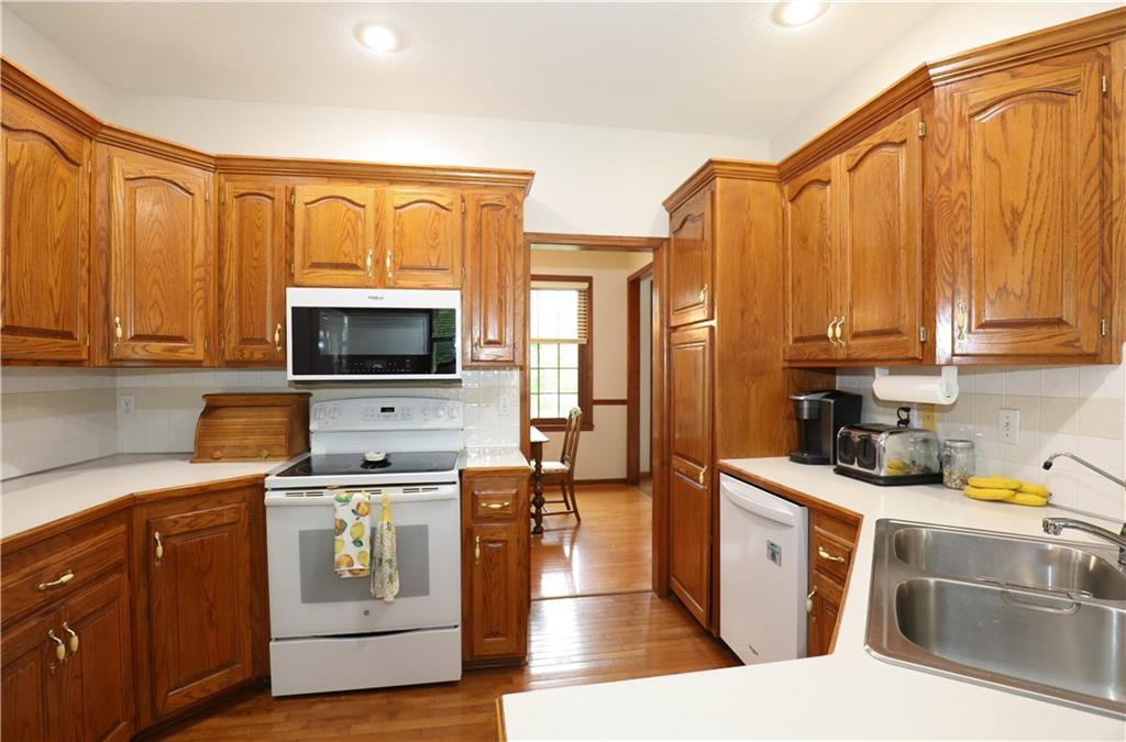 223 W Colleen Court Property Photo 8