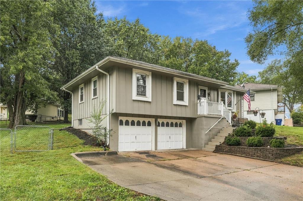 16317 E 34th Street Property Photo 2