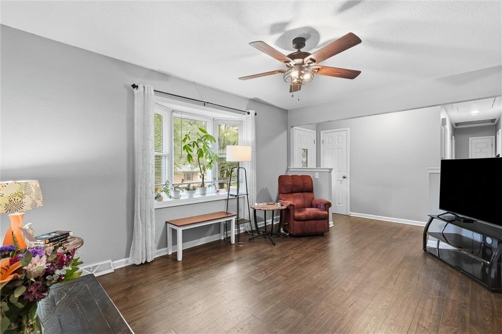 16317 E 34th Street Property Photo 6