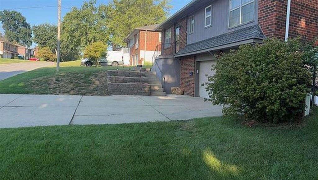 16904 E 35th Terrace Property Photo 2
