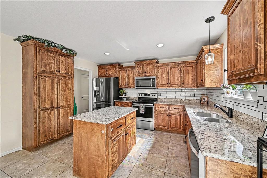 19205 Switchgrass Drive Property Photo 12
