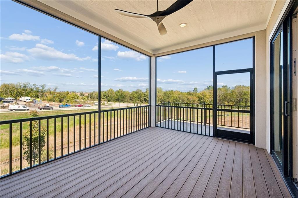 13727 Pembroke Lane Property Photo 36