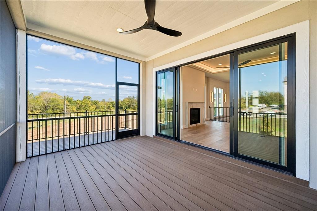 13727 Pembroke Lane Property Photo 37