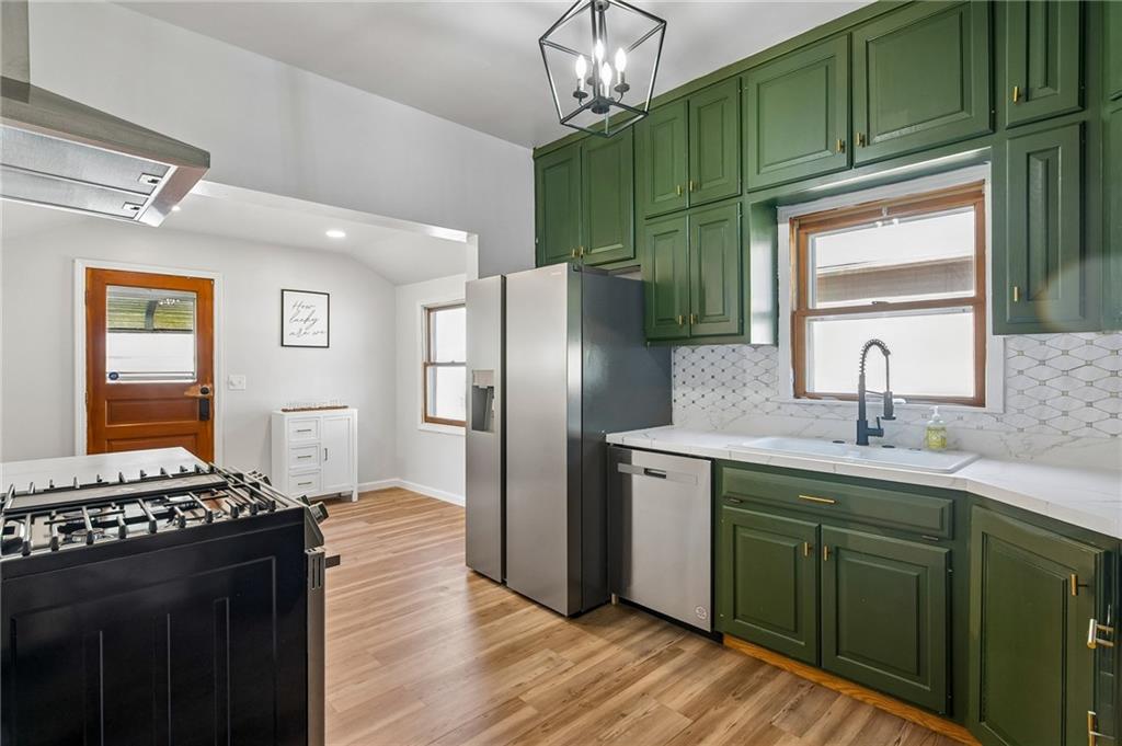126 S Fairview Avenue Property Photo 8