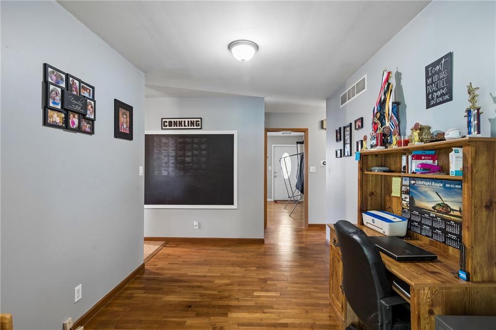 412 S Cedar Street Property Photo 8