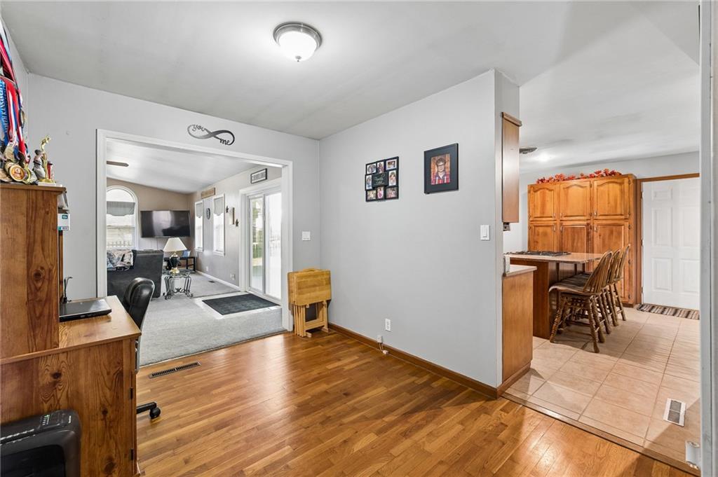 412 S Cedar Street Property Photo 9