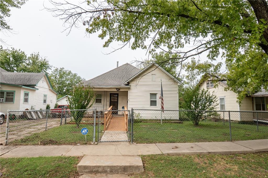 213 S Burns Street Property Photo 1