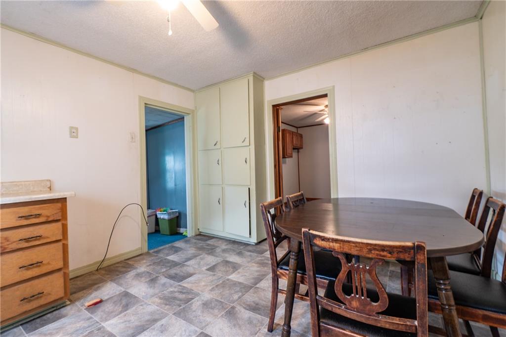 213 S Burns Street Property Photo 6
