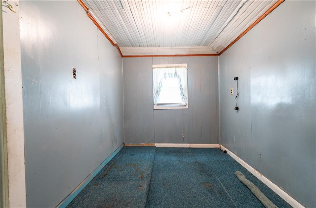 213 S Burns Street Property Photo 15