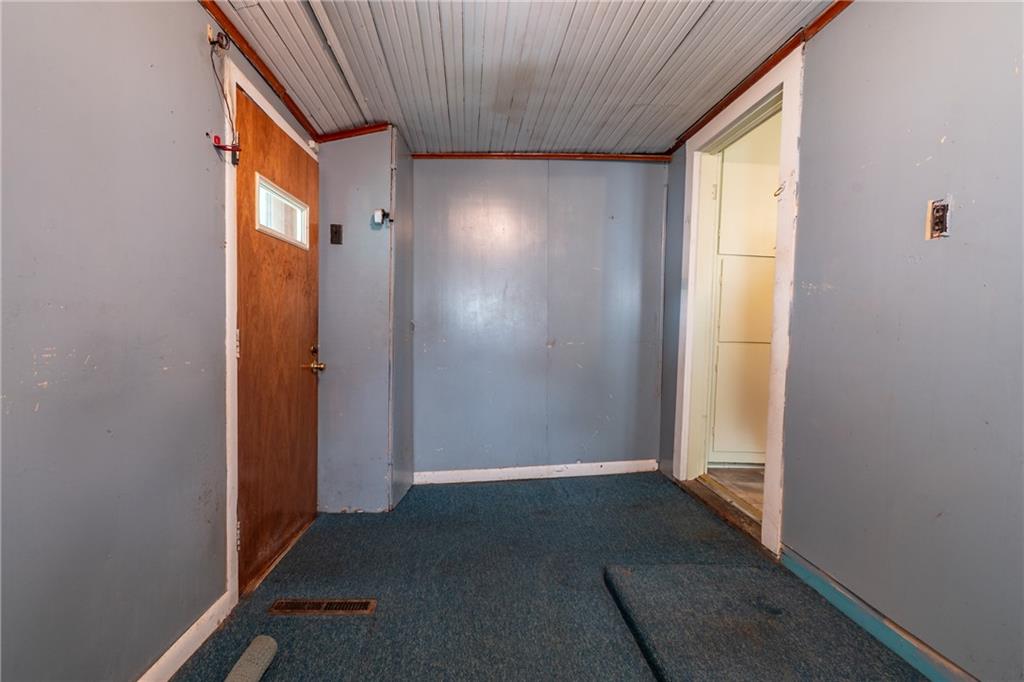 213 S Burns Street Property Photo 17