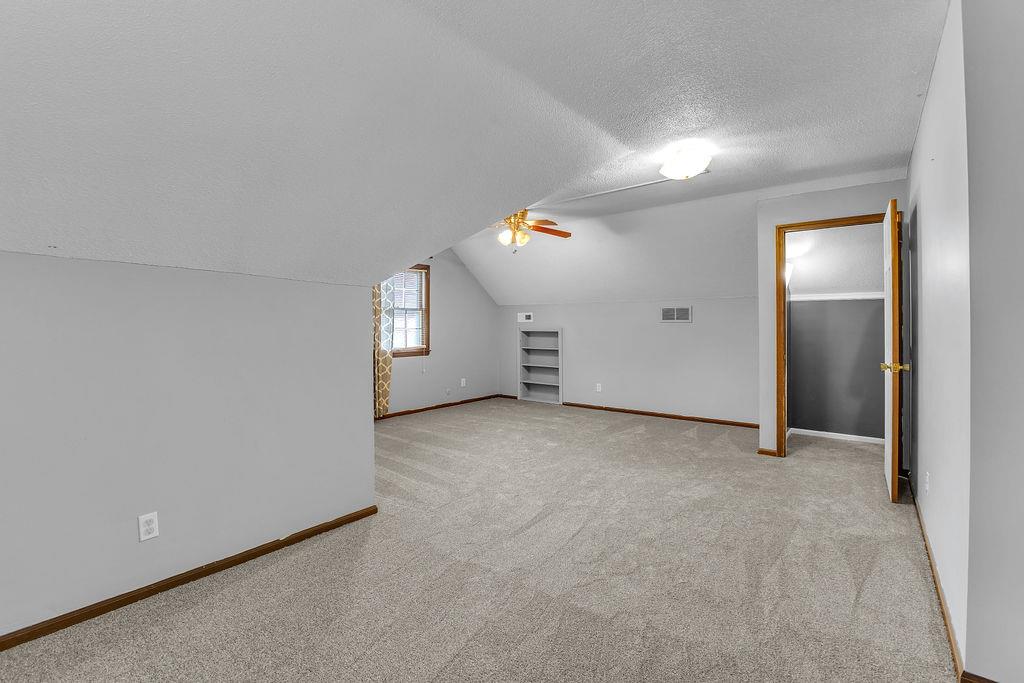 5205 Mockingbird Lane Property Photo 35