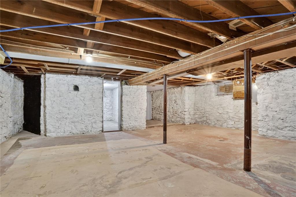 1875 E 76th Terrace Property Photo 10