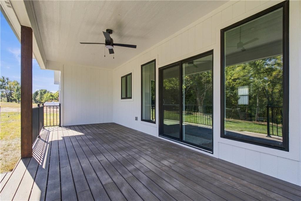36401 E Bynum Spur Road Property Photo 12