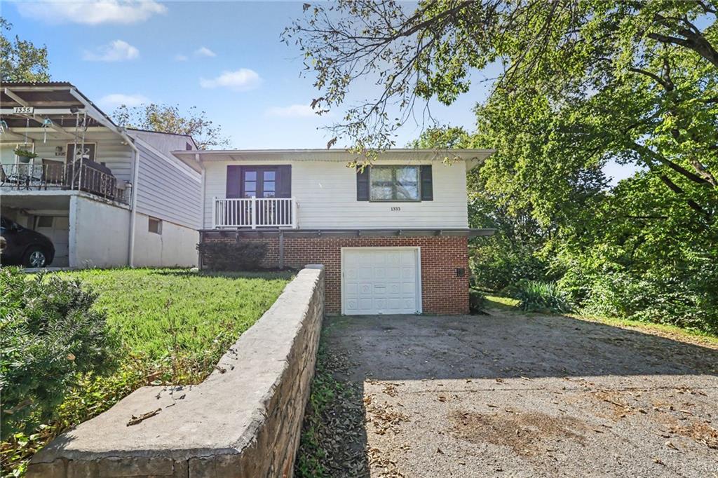 1333 E 84th Terrace