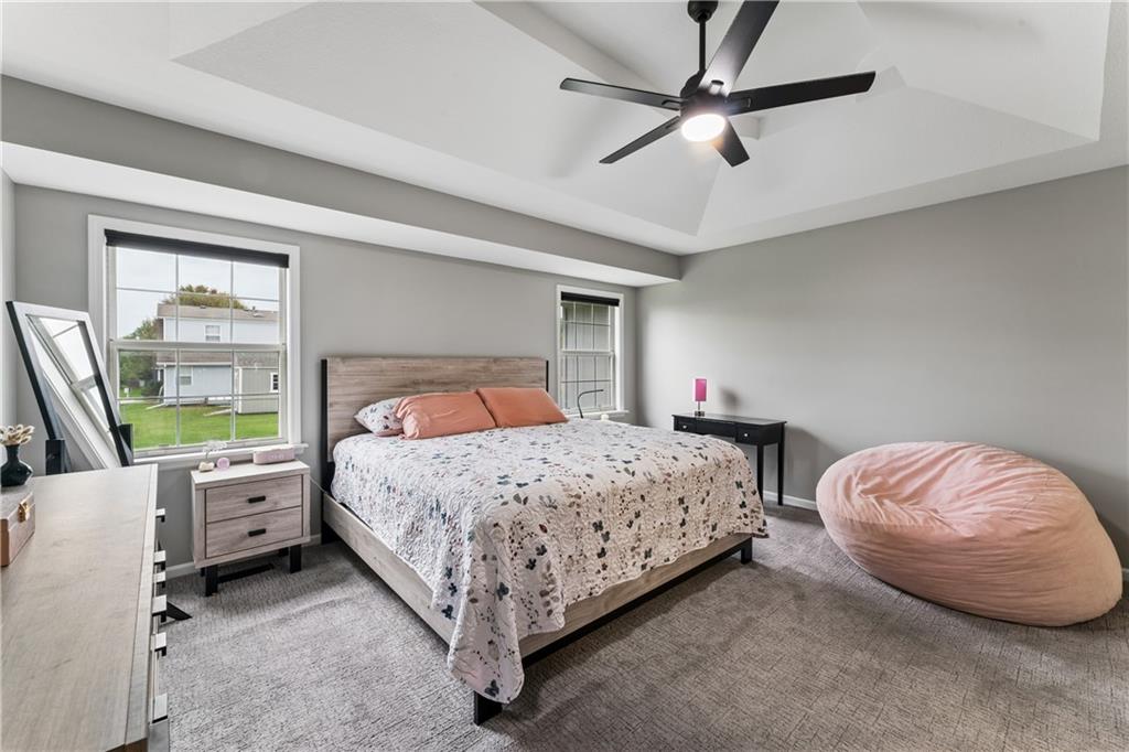 809 Ne Aaron Drive Property Photo 20