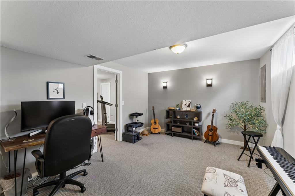 809 Ne Aaron Drive Property Photo 30