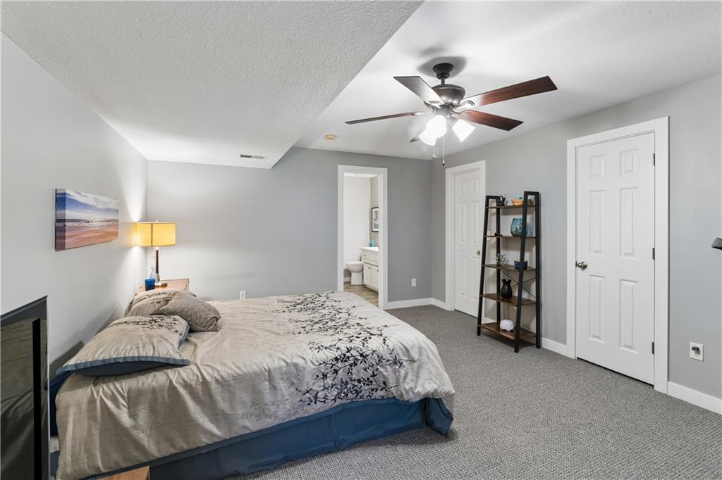 809 Ne Aaron Drive Property Photo 35
