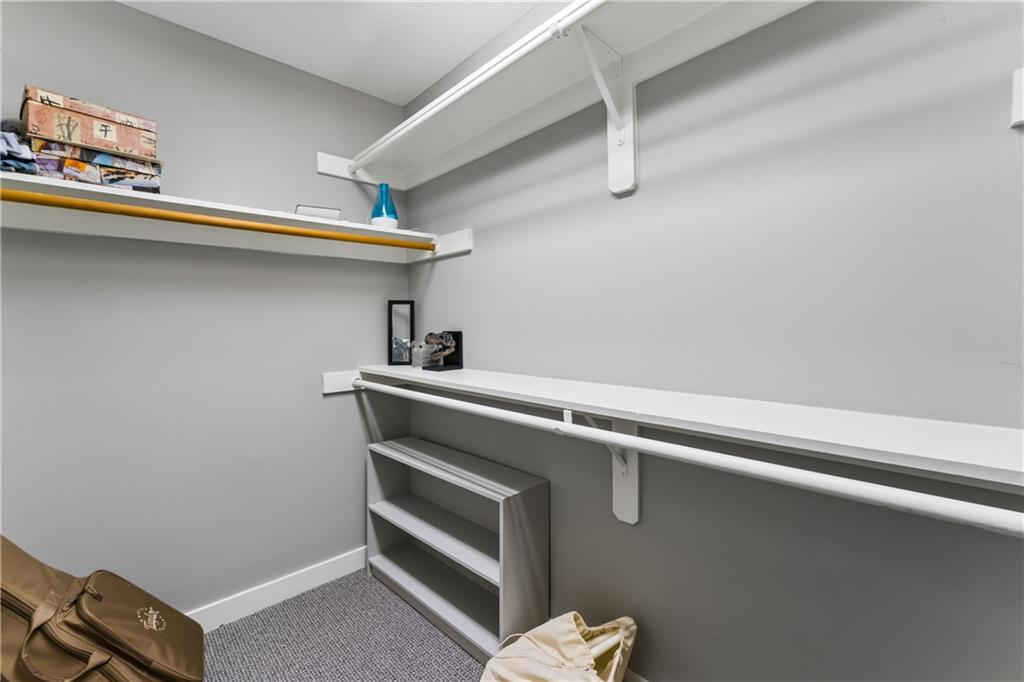 809 Ne Aaron Drive Property Photo 37