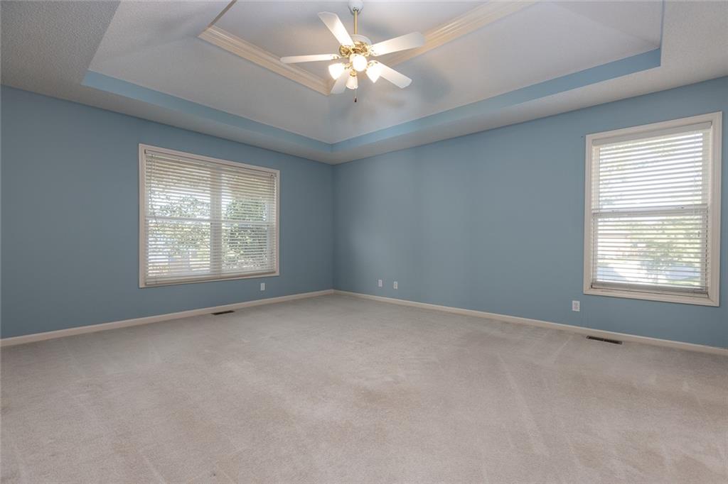 7910 N Locust Street Property Photo 16
