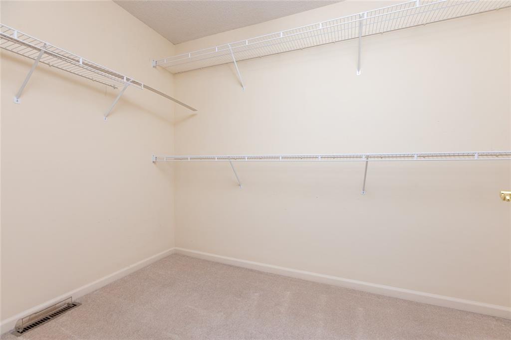7910 N Locust Street Property Photo 21