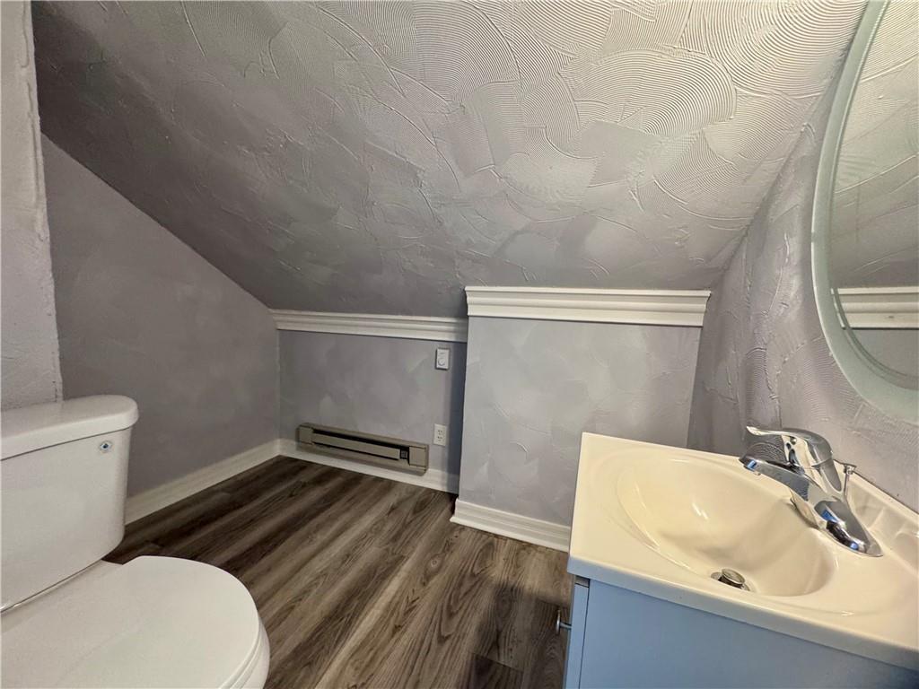 2612 E 75th Street Property Photo 10