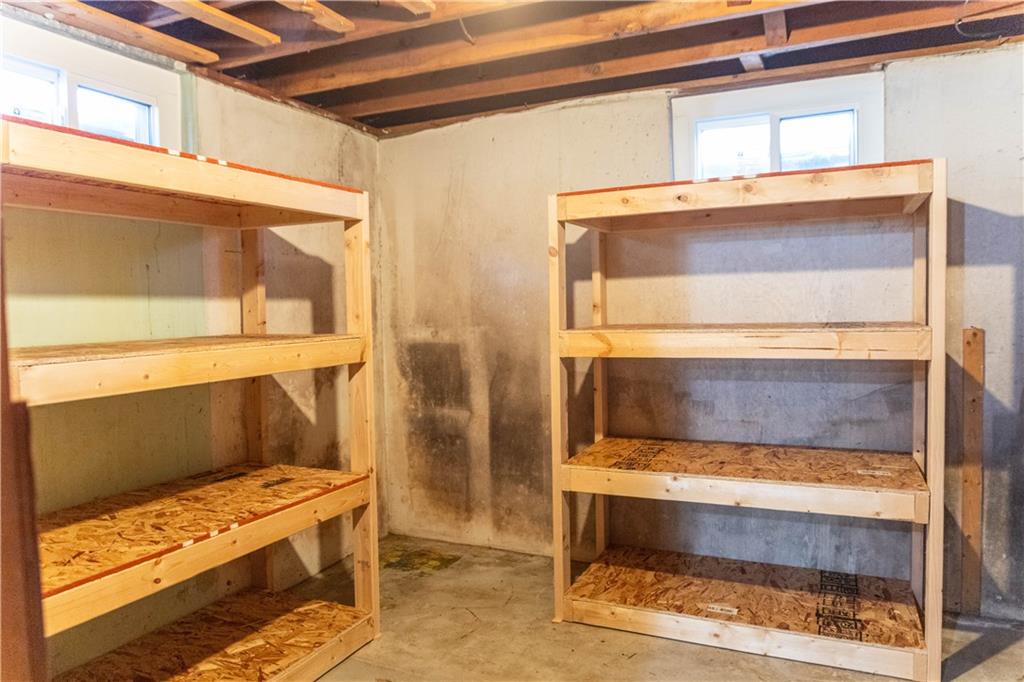 1402 S English Avenue Property Photo 24