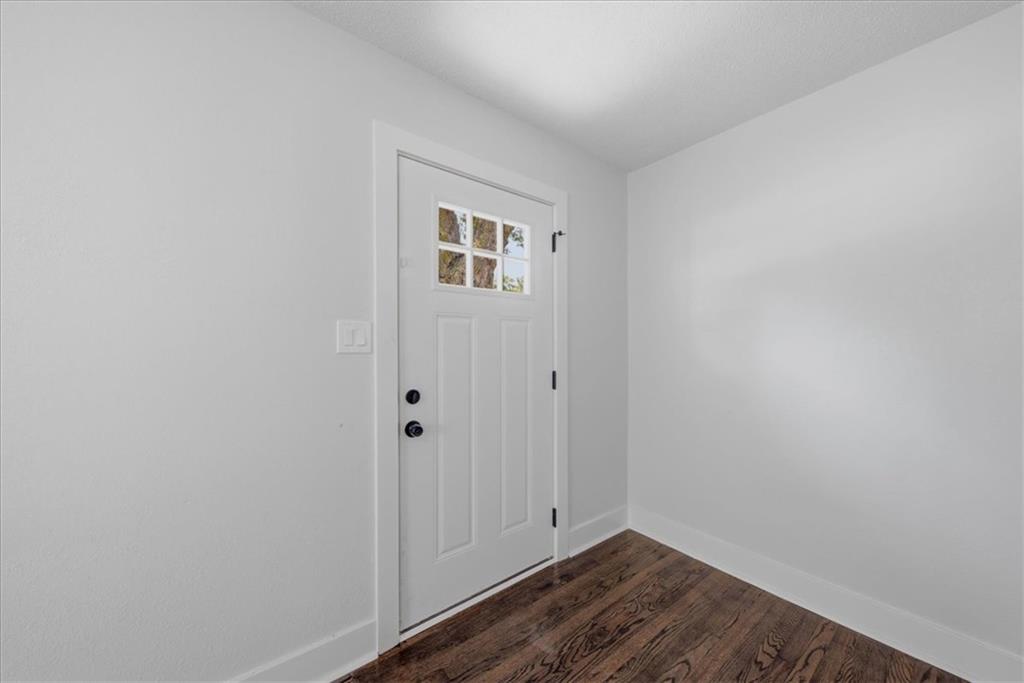 3513 Elmwood Avenue Property Photo 3