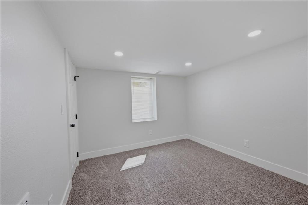 3513 Elmwood Avenue Property Photo 12