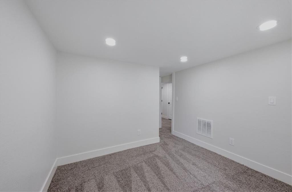 3513 Elmwood Avenue Property Photo 13