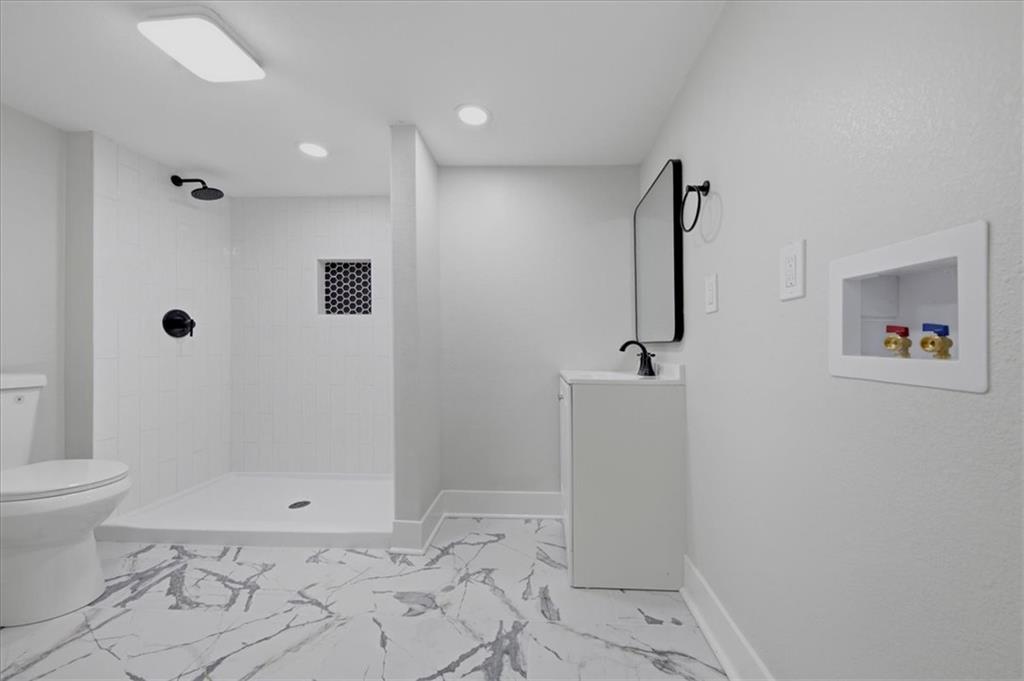 3513 Elmwood Avenue Property Photo 15