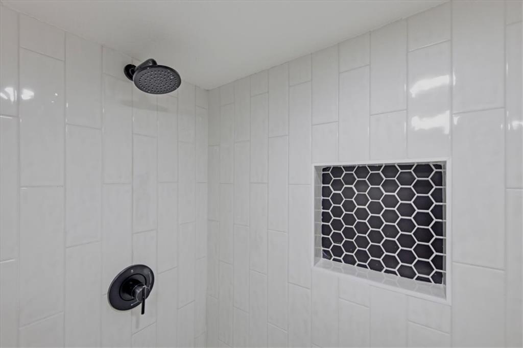 3513 Elmwood Avenue Property Photo 16