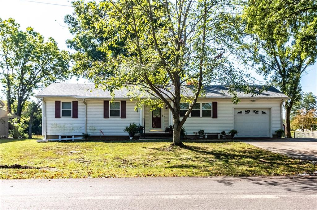 305 Hillcrest Drive Property Photo 1