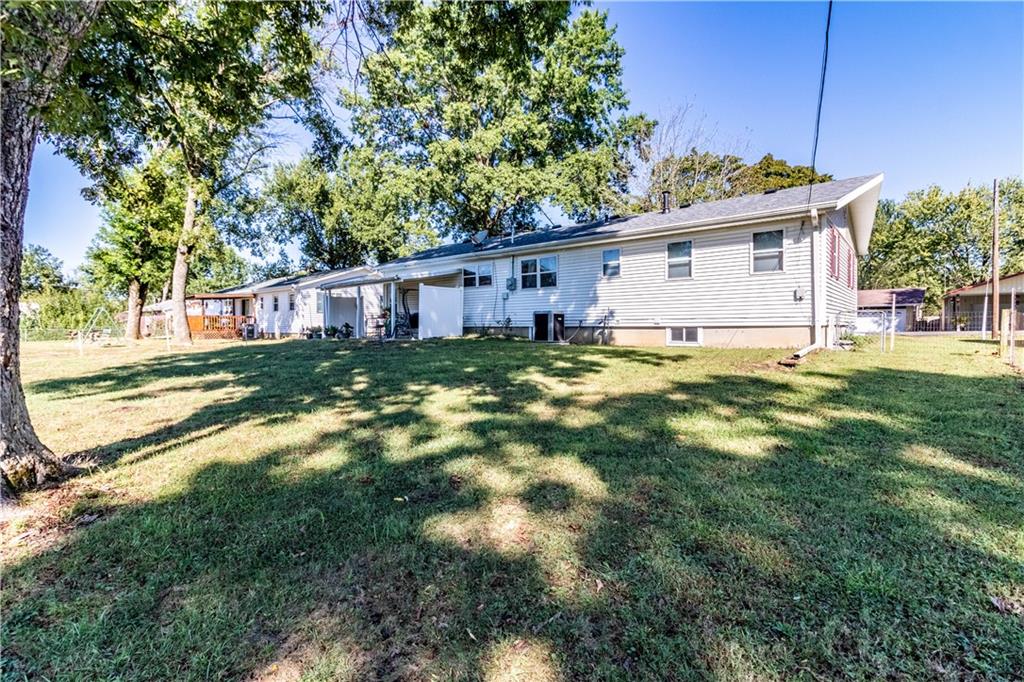 305 Hillcrest Drive Property Photo 7