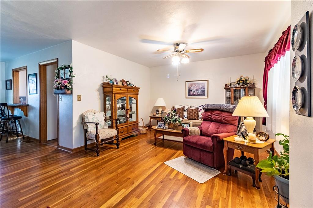 305 Hillcrest Drive Property Photo 10