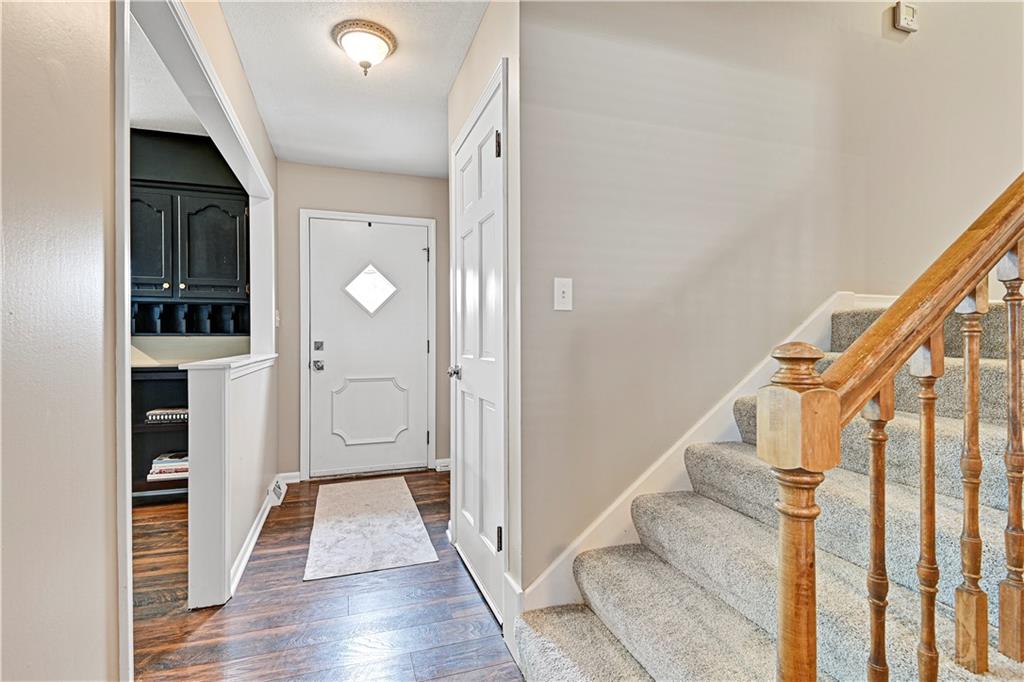 16010 Harris Avenue Property Photo 2
