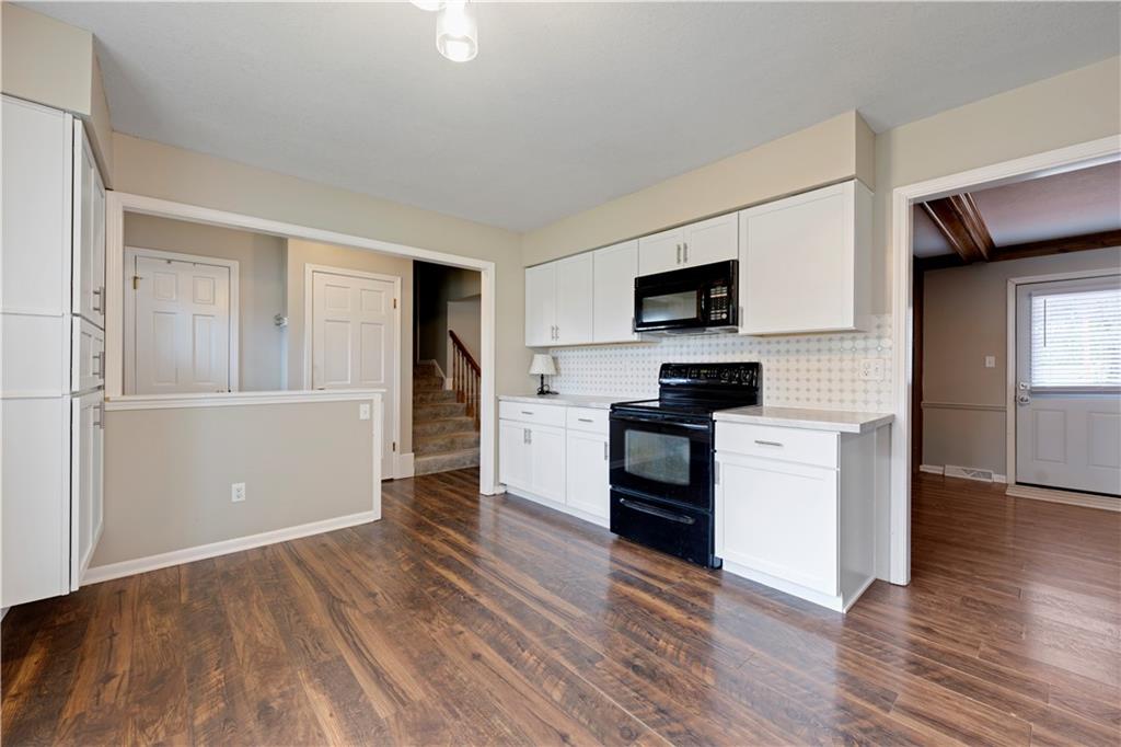 16010 Harris Avenue Property Photo 6