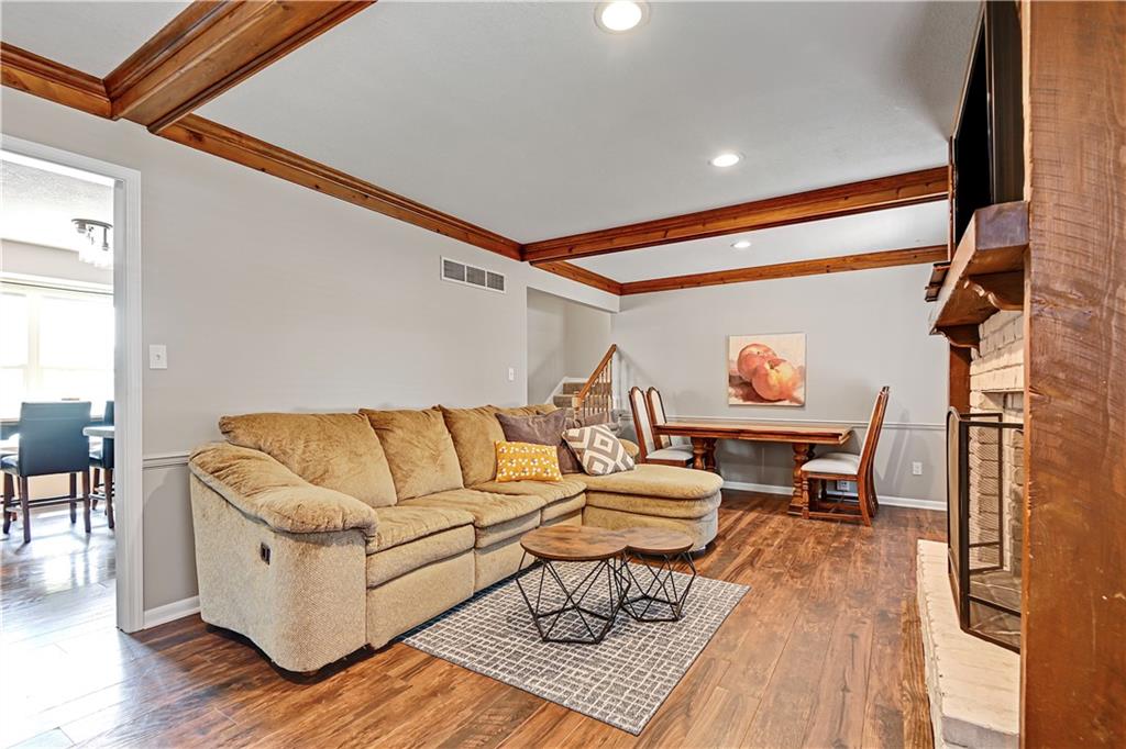 16010 Harris Avenue Property Photo 9