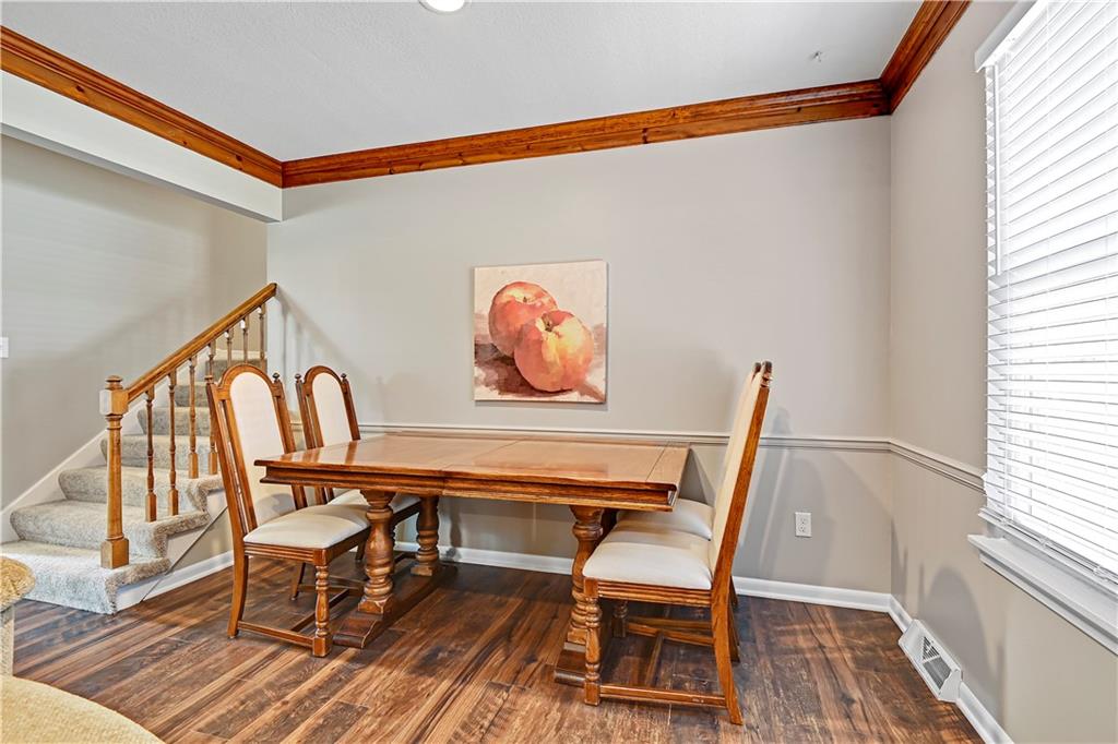 16010 Harris Avenue Property Photo 11