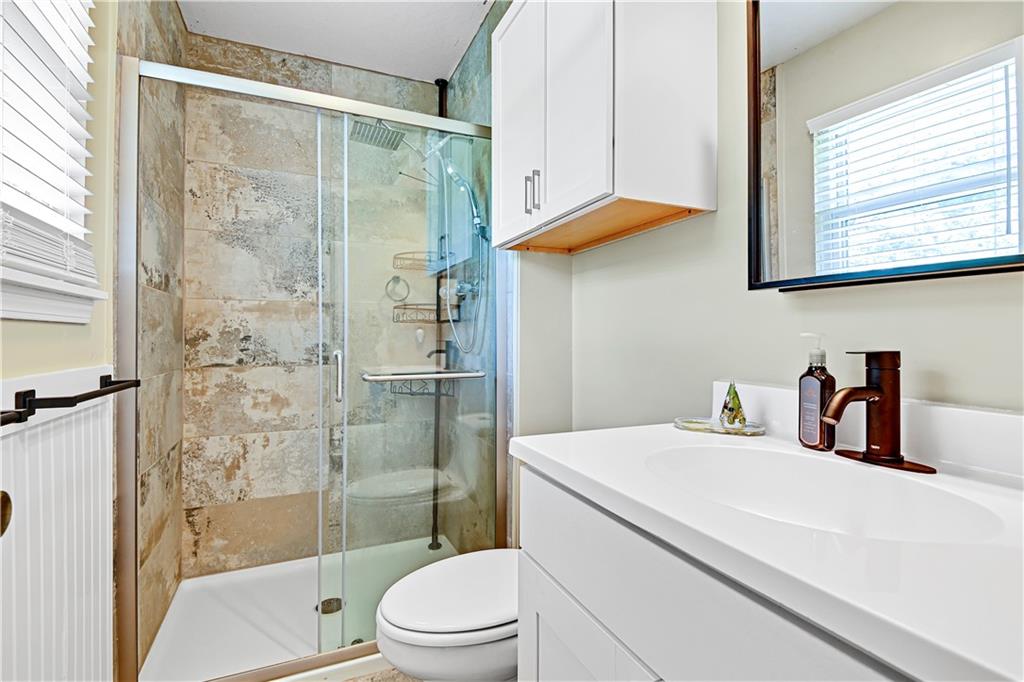 16010 Harris Avenue Property Photo 14