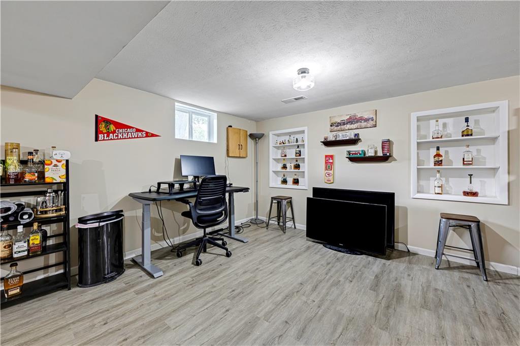 16010 Harris Avenue Property Photo 19