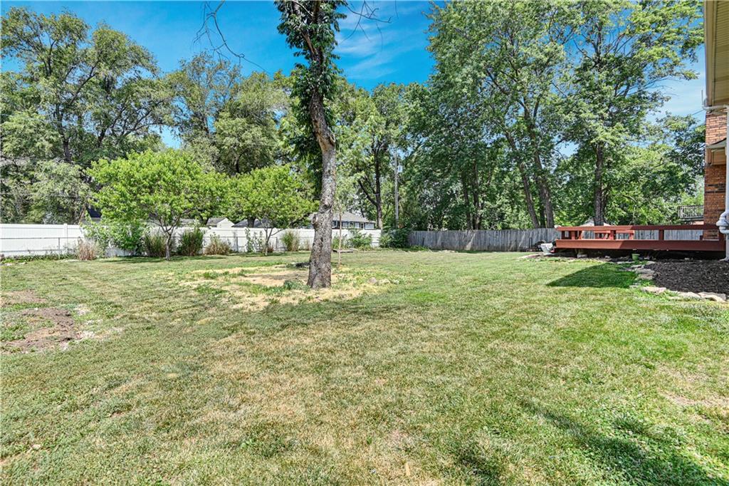 16010 Harris Avenue Property Photo 22