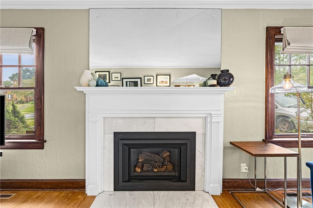 6657 Locust Street Property Photo 9