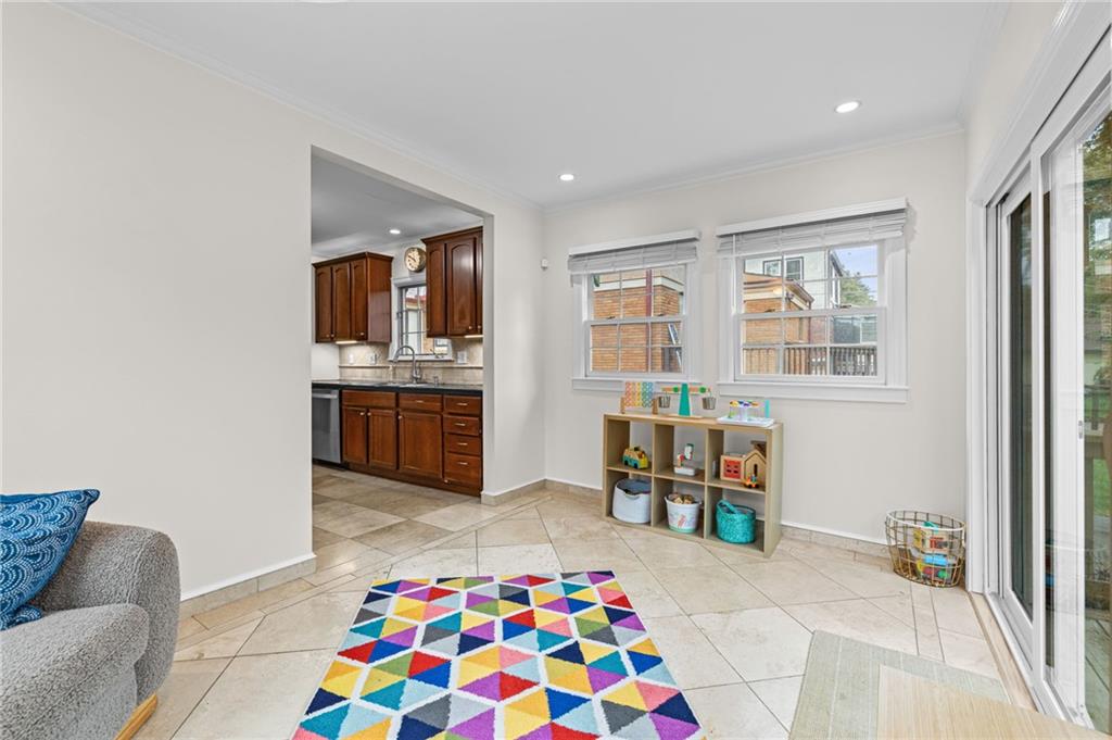 6657 Locust Street Property Photo 18