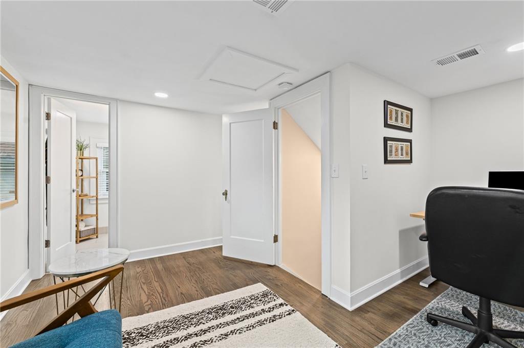 6657 Locust Street Property Photo 25