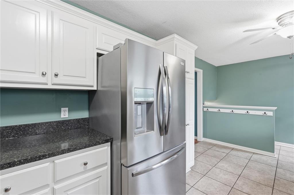 813 S Sunset Drive Property Photo 12